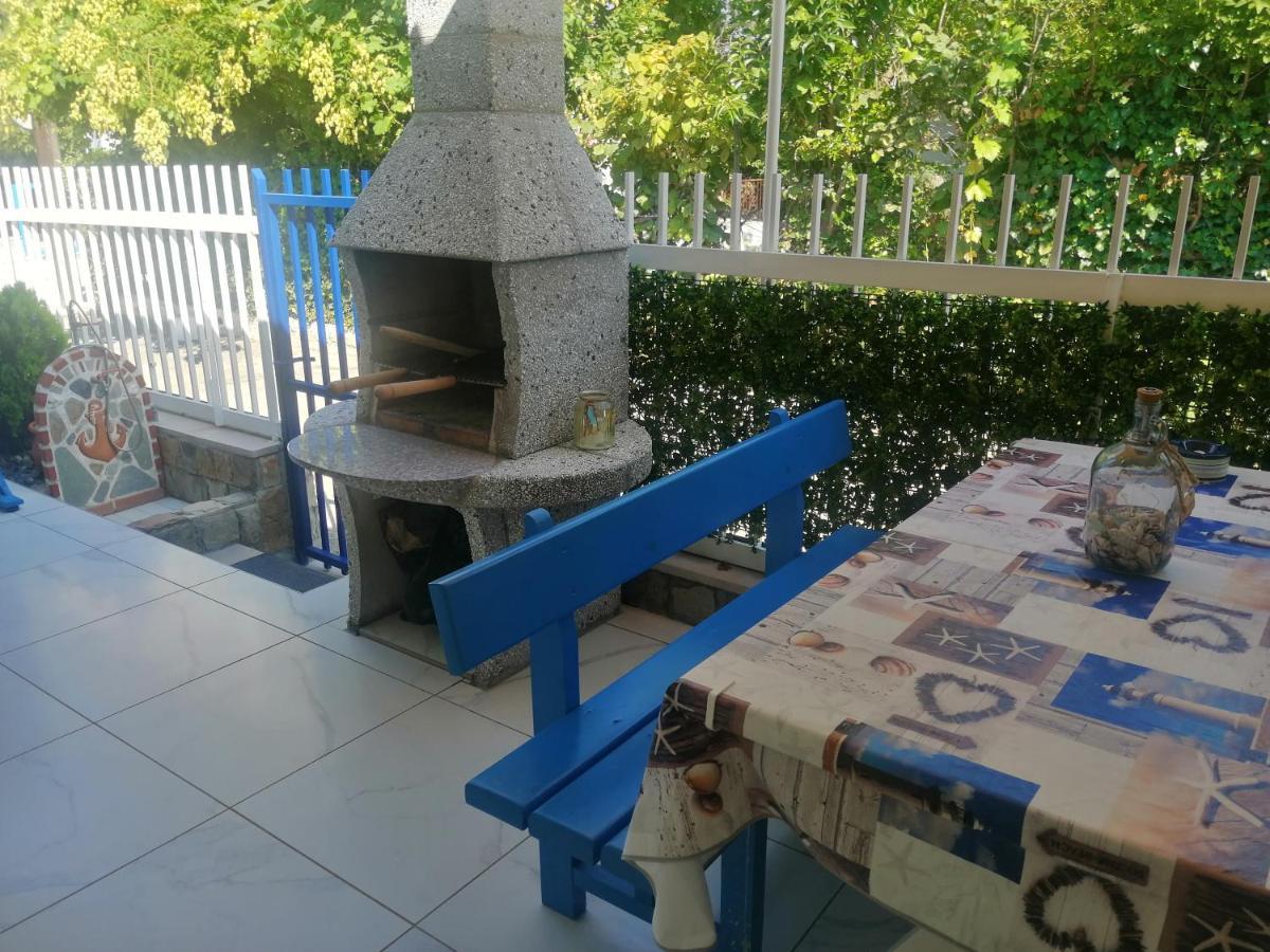 Villa Blue House Nea Kallikrateia Esterno foto